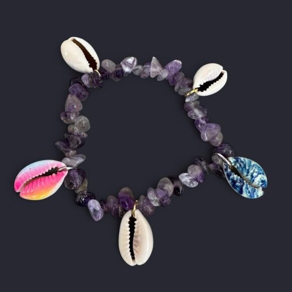 Jewelry - Amethyst Cowrie Shell Crystal Bead Bracelet
